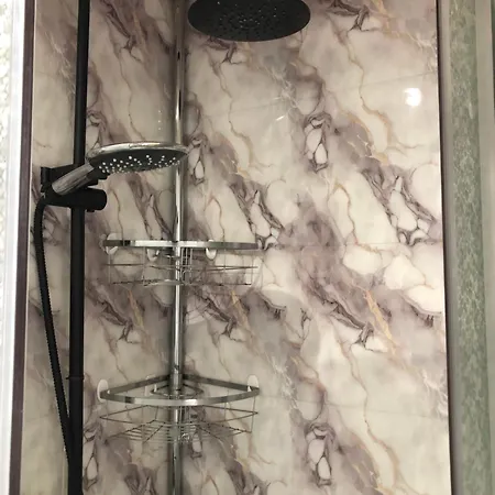 Dos Puerto En Piso Compartido * Valenza