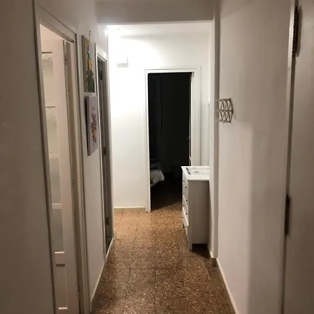 Homestay Alojamiento Puerto De Dos Dormitorios, Cocina Y Bano Valencia