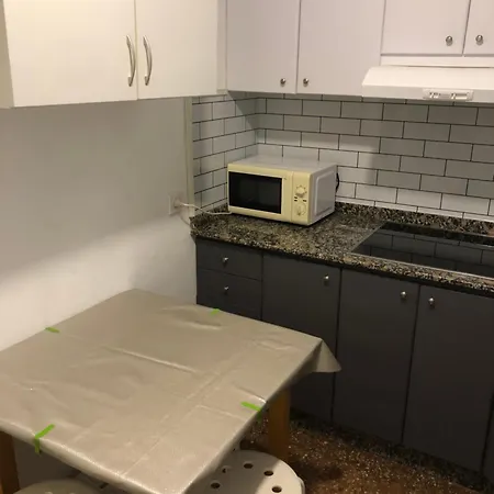 Alojamiento Puerto De Dos Dormitorios, Cocina Y Bano Valencia