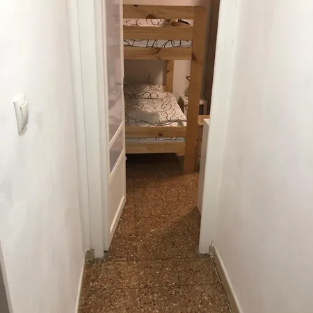 Alojamiento Puerto De Dos Dormitorios, Cocina Y Bano Homestay