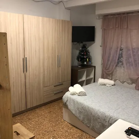 Alojamiento Puerto De Dos Dormitorios, Cocina Y Bano Homestay *